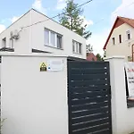 Sosto Appartement *